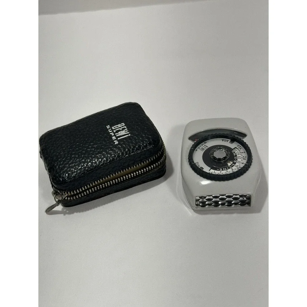BERTRAM BEWI QUICK Exposure Light Meter W/ Case‎ White Vintage Germany
